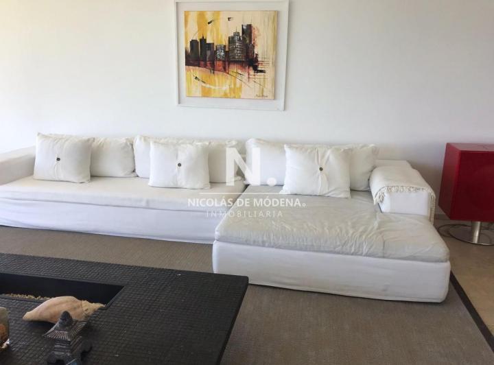 Foto de Vende apartamento de 4 dormitorios en suite, con vista espectacular en la Barra, Punta del Este., imagen 1