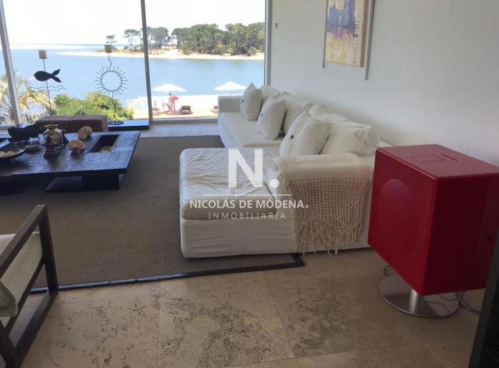 Foto de Vende apartamento de 4 dormitorios en suite, con vista espectacular en la Barra, Punta del Este., imagen 5