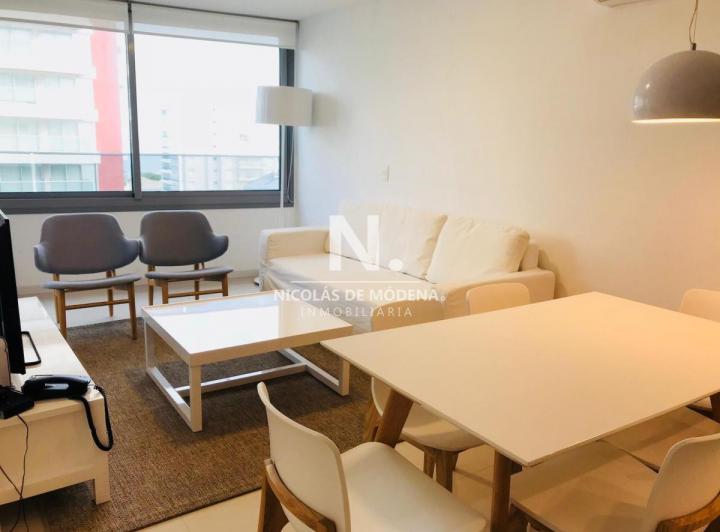 Vende apartamento de 2 dormitorios en aidy grill, Punta del Este