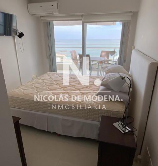 Foto de Apartamento en alquiler temporario Playa Mansa 2 dormitorios, imagen 1