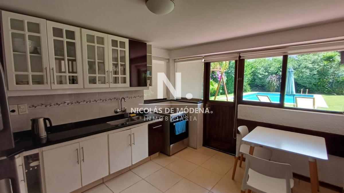 Foto de Vende gran casa para vivir todo el año, de 3 dormitorios en Punta del, imagen 4