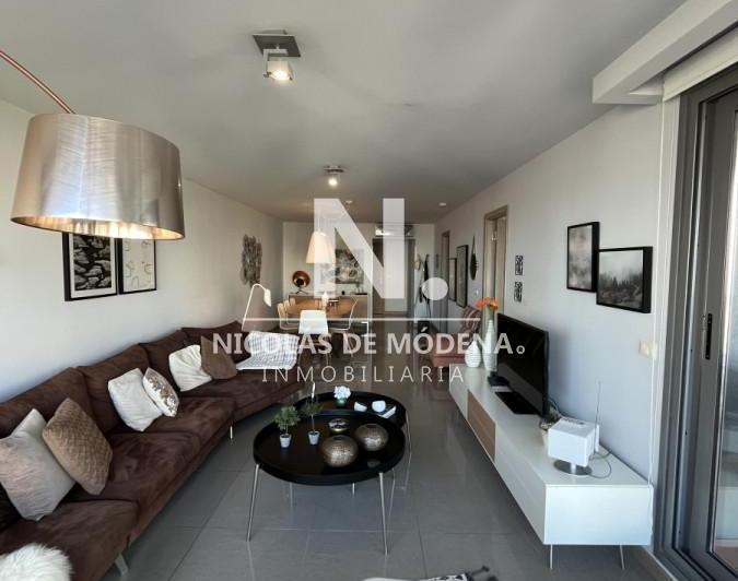 Departamento de 2 dormitorios en suite, amplio. Financia a 3 años.