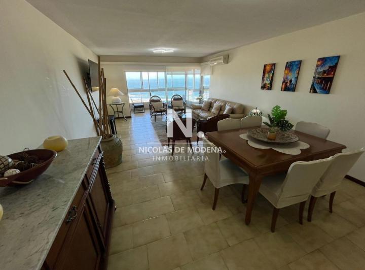 Foto de Apartamento en alquiler de 3 dormitorios en Primera Linea de Playa Mansa , Punta del este, imagen 4