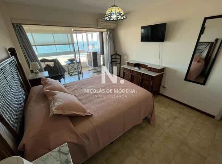 Foto de Apartamento en alquiler de 3 dormitorios en Primera Linea de Playa Mansa , Punta del este, imagen 3