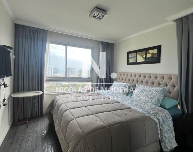 Foto de Departamento de 1 y medio dormitorio en venta a pasos de Playa Brava, imagen 3