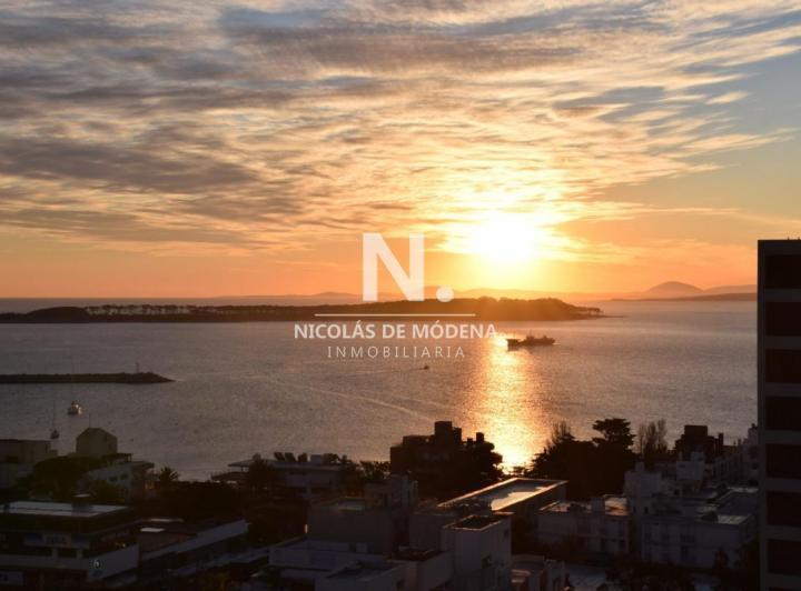 Apartamento en Peninsula, 2 dormitorios *