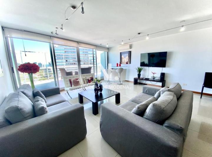 Apartamento en venta Punta del este. Torre Tressesenta. 2