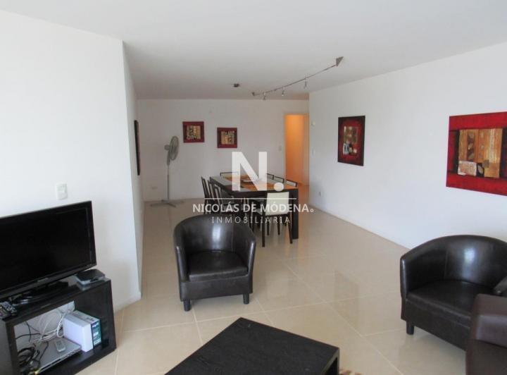 Apartamento en venta de  3 dormitorios y dependencia en Punta del Este 2