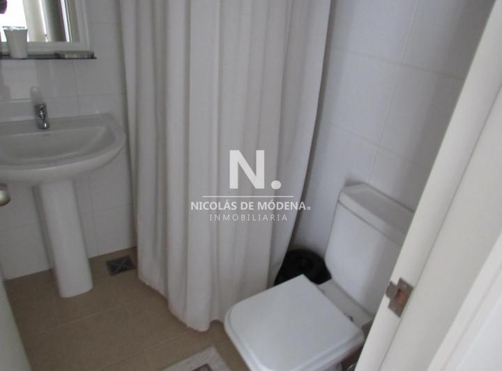 Apartamento en venta de  3 dormitorios y dependencia en Punta del Este 5