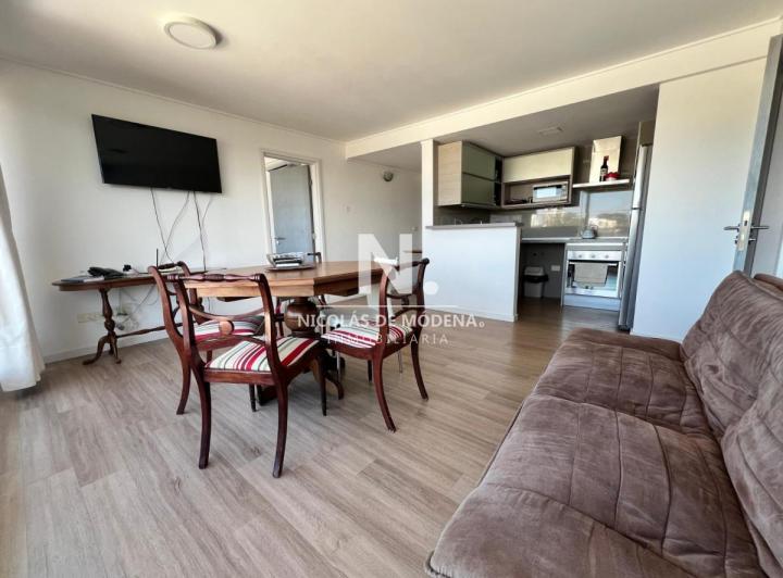 Alquila apartamento de 2 dormitorios en Mansa, Punta del Este.