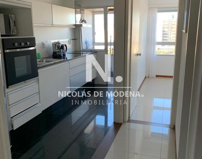 Departamento en venta de 3 dormitorio con excelente vista, Peninsula , Punta del este 4