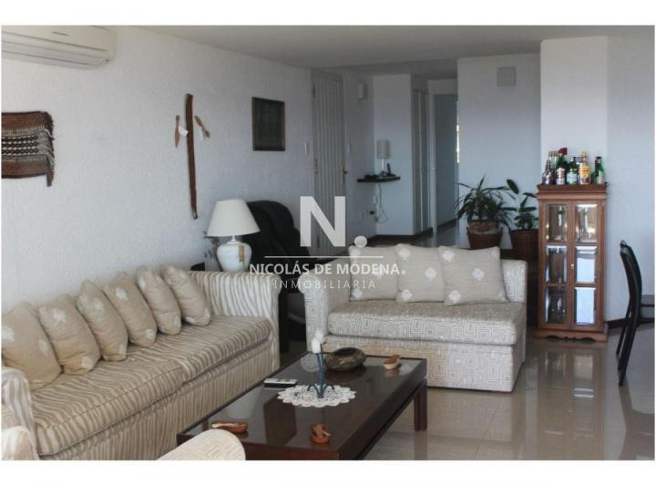 Departamento con agradable vista con 3 dormitorios en venta 5