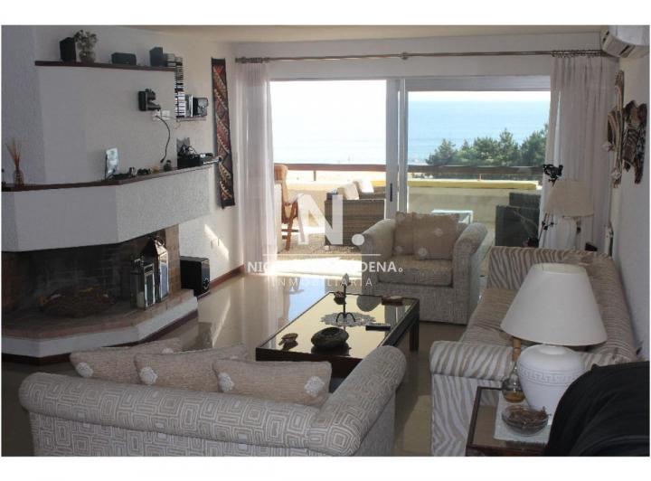 Departamento con agradable vista con 3 dormitorios en venta 2