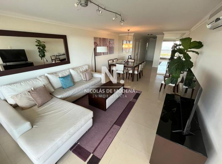 Foto de Alquila apartamento con vista al mar de 3 dormitorios en Brava, Punta del Este., imagen 4