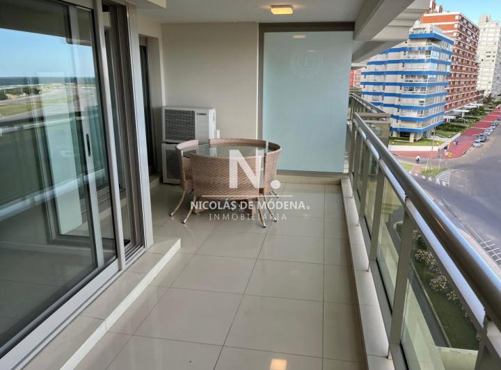 Foto de Alquila apartamento con vista al mar de 3 dormitorios en Brava, Punta del Este., imagen 2