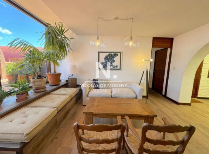 Alquila y vende apartamento de 3 dormitorios, terraza con parrillero propio en Manantiales. 1