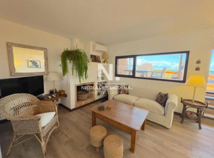 Alquila y vende apartamento de 3 dormitorios, terraza con parrillero propio en Manantiales. 3