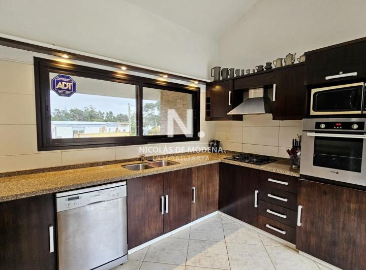 Foto de Se vende casa 5 dormitorios, con piscina en Rincon del Indio, playa, imagen 5
