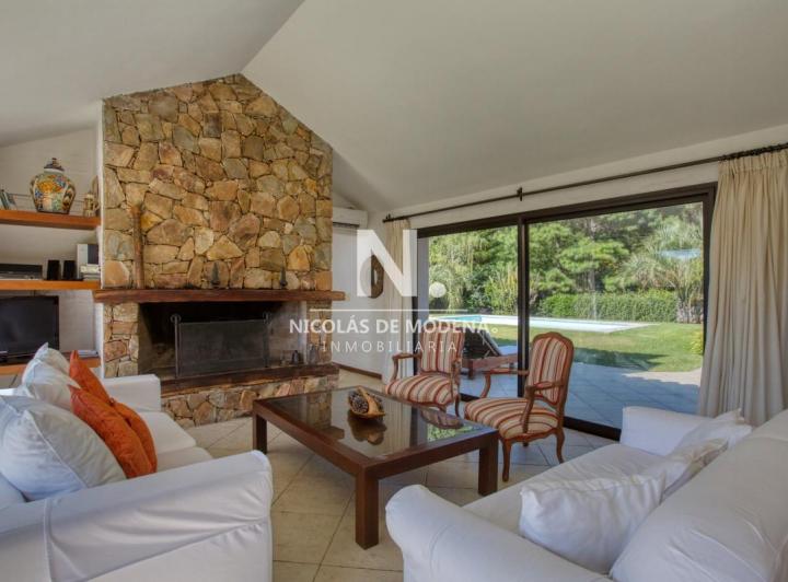 Foto de Se vende casa 5 dormitorios, con piscina en Rincon del Indio, playa, imagen 3