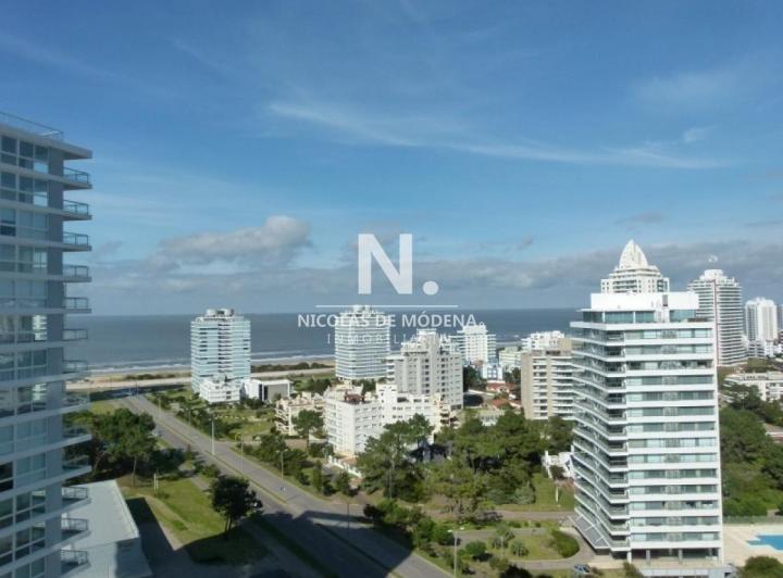 Foto de Vende Elegante apartamento de 3 dormitorios a solo metros del mar en, imagen 3