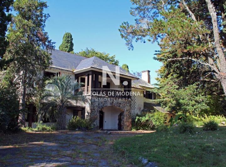 En venda Espectacular Mansión de 10 dormitorios en  Golf, Punta del Este. 3