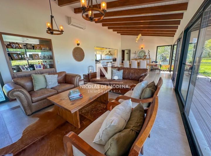 Vende hermosa casa en Laguna de los Cisnes, Maldonado 4
