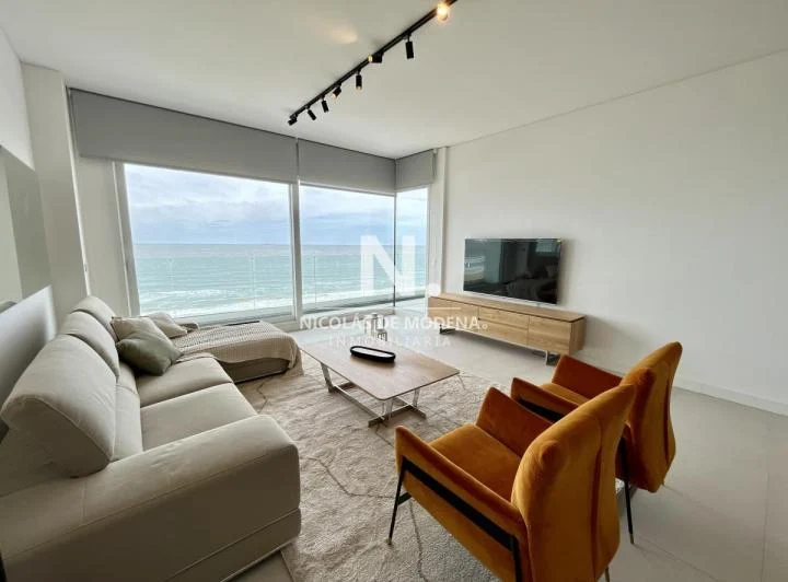 Foto de Venta Apartamento 3 dormitorios + servicio Punta del este, imagen 2