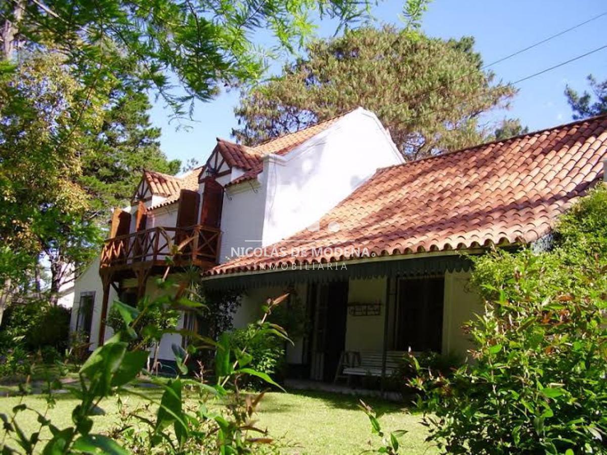 Casa en Mansa de 5 dormitorios - Punta del Este en venta
