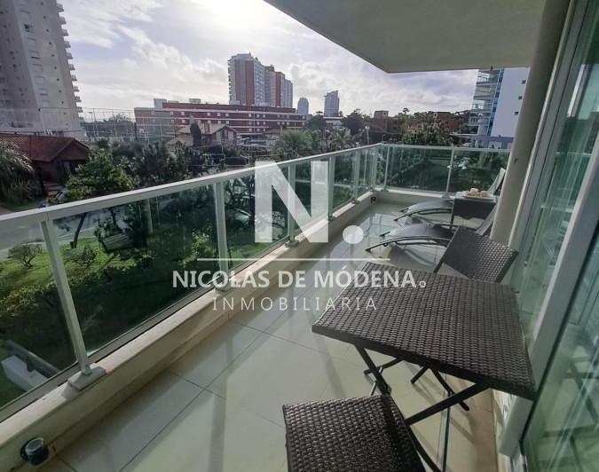 Apartamento en Playa Mansa a la venta 3 Dormitorios con vista 5