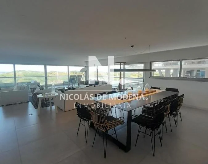 Apartamento de 3 dormitorios en Silente , Punta del este , Playa Brava, Vista al mar 1