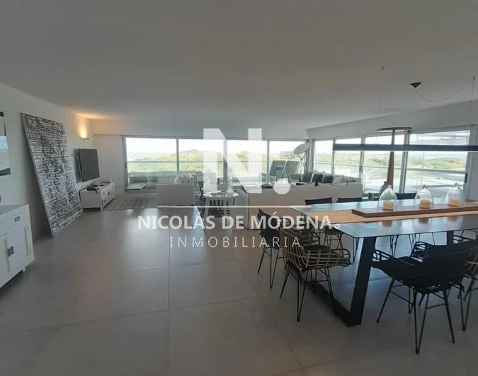 Apartamento de 3 dormitorios en Silente , Punta del este , Playa Brava, Vista al mar 5