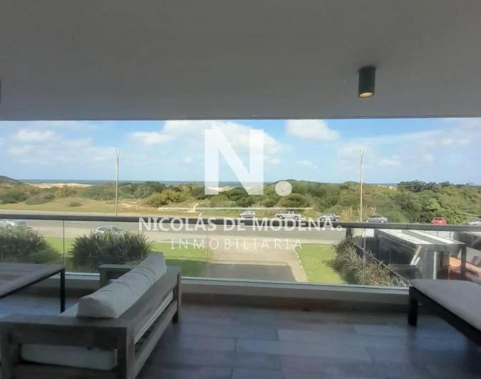 Apartamento de 3 dormitorios en Silente , Punta del este , Playa Brava, Vista al mar 2