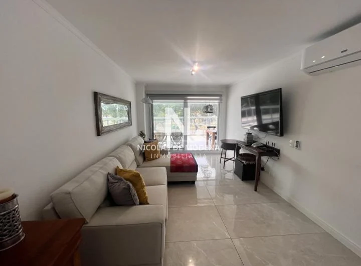 Miami B, Punta Del Este 1