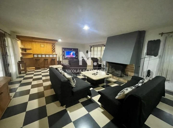 Magnifica casa en Punta Ballena,7 dormitorios, sólida construcción 4