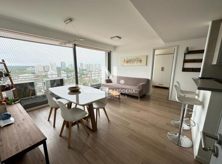 Vende  Apartamento en Mansa - Punta del Este de 2 dormitorios. 2