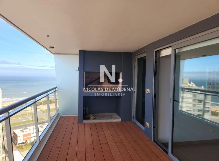 Espectacular departamento, de 3 dormitorios en Punta del Este 2