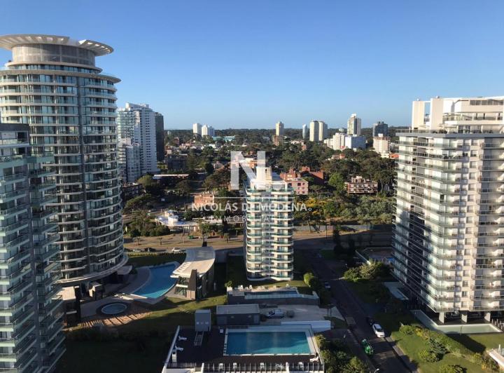 Espectacular departamento, de 3 dormitorios en Punta del Este 4
