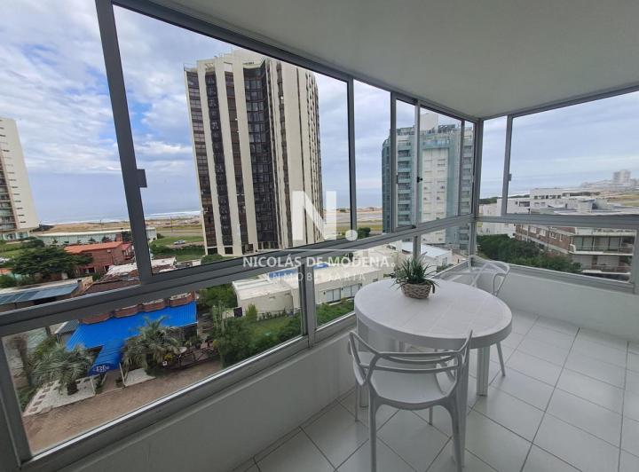 Apartamento en Brava - Punta del Este con vista y parrillero. 5