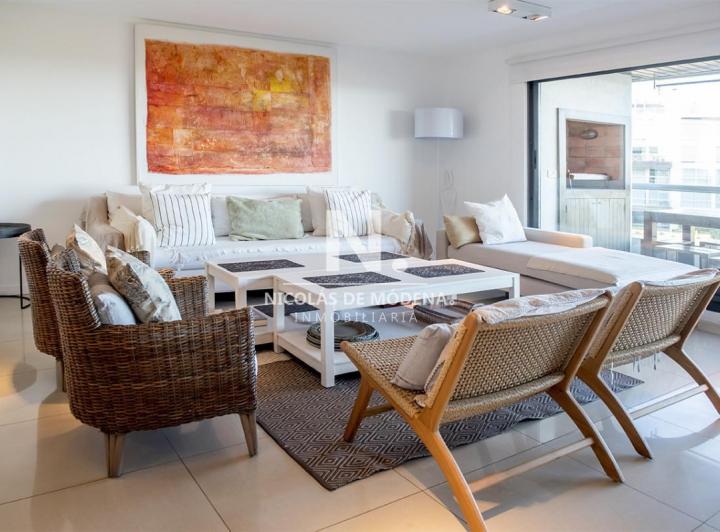 Apartamento de 3 dormitorios en Rincon del indio, Playa brava 1