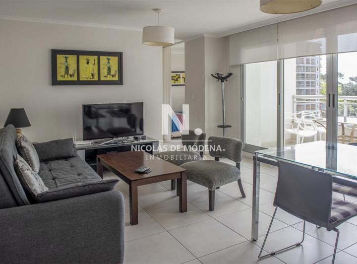 Departamento de 1 y medio dormitorio en venta a pasos de Playa Brava 5