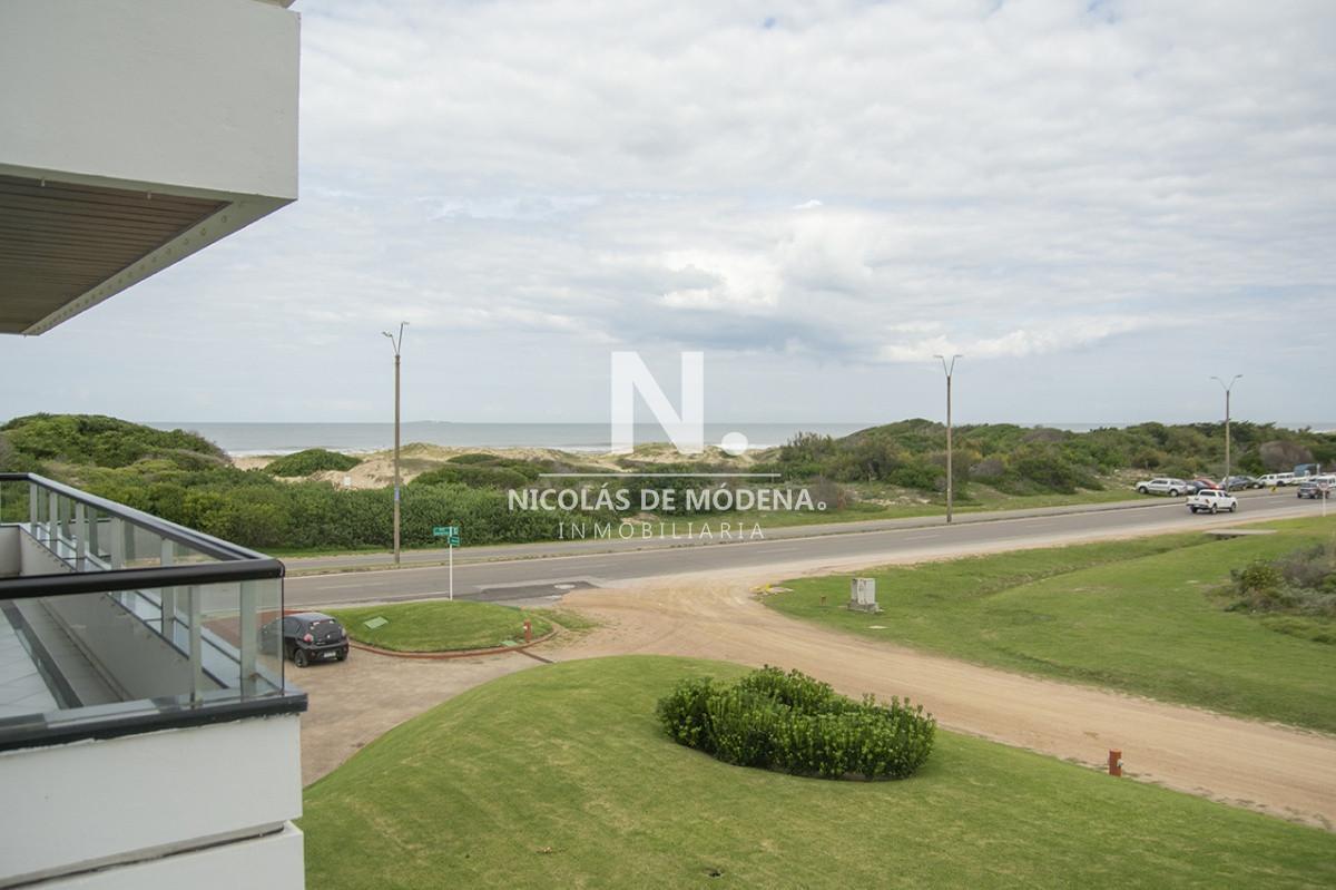Apartamento de 4 dormitorios en Brava - Punta del Este