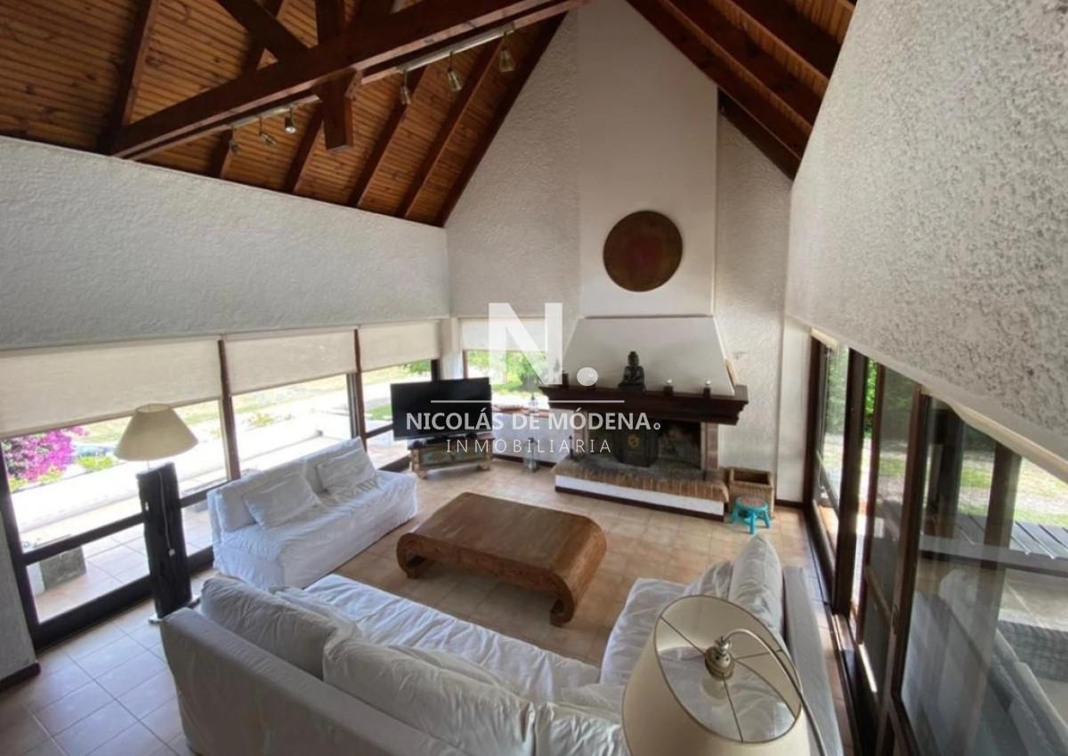 Foto de En venta casa de 5 dormitorios, con piscina, parrillero y jardin en, imagen 2