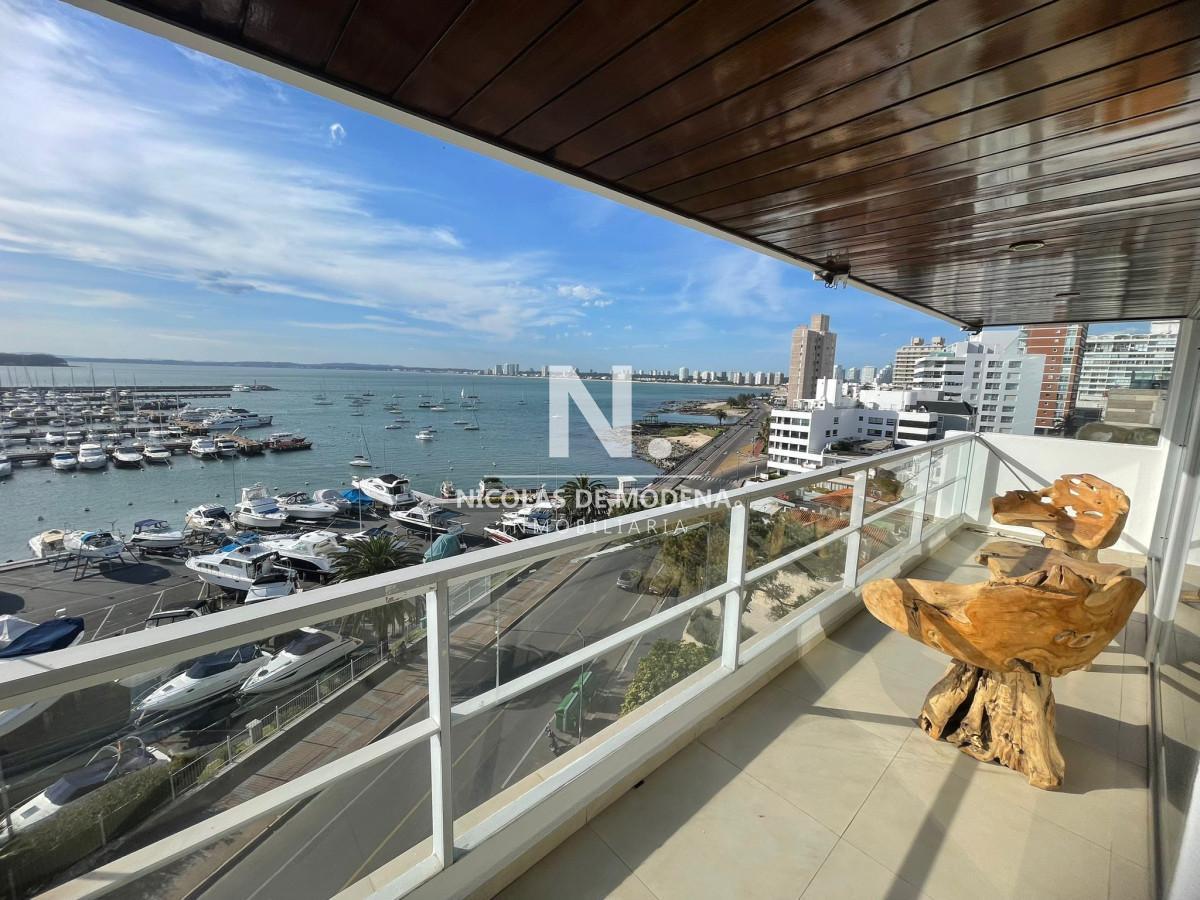 Espectacular apartamento en alquiler frente al puerto