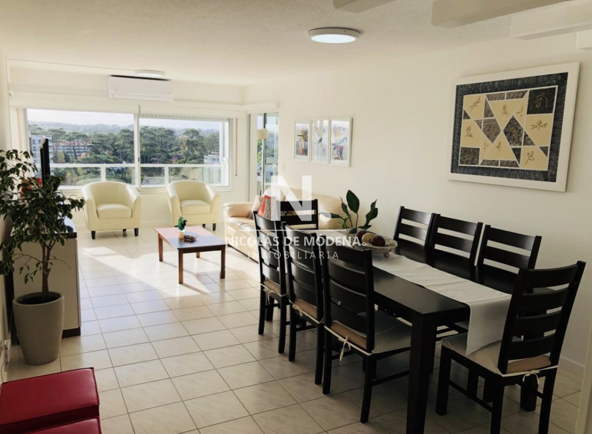 Foto de Apartamento de 2 dormitorios y dependencia en alquiler de verano, imagen 1