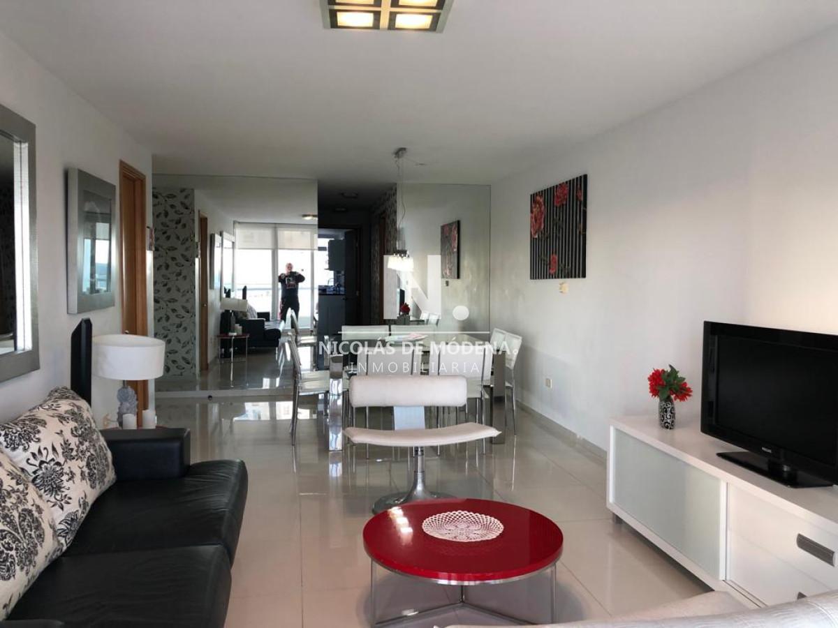 Apartamento en Venta y Alquiler, Mansa, Punta del Este, 2 Dormitorios.