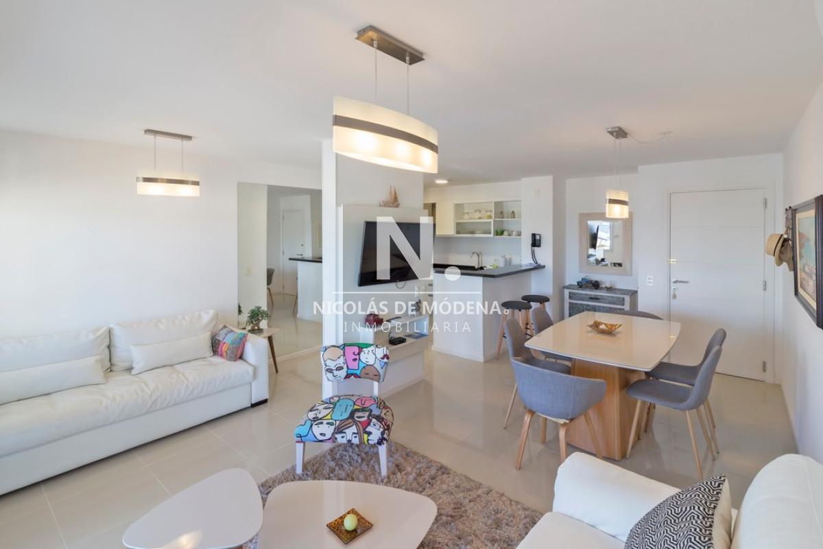 Foto de Hermoso Apartamento en torre Arenas del Mar 2, imagen 4