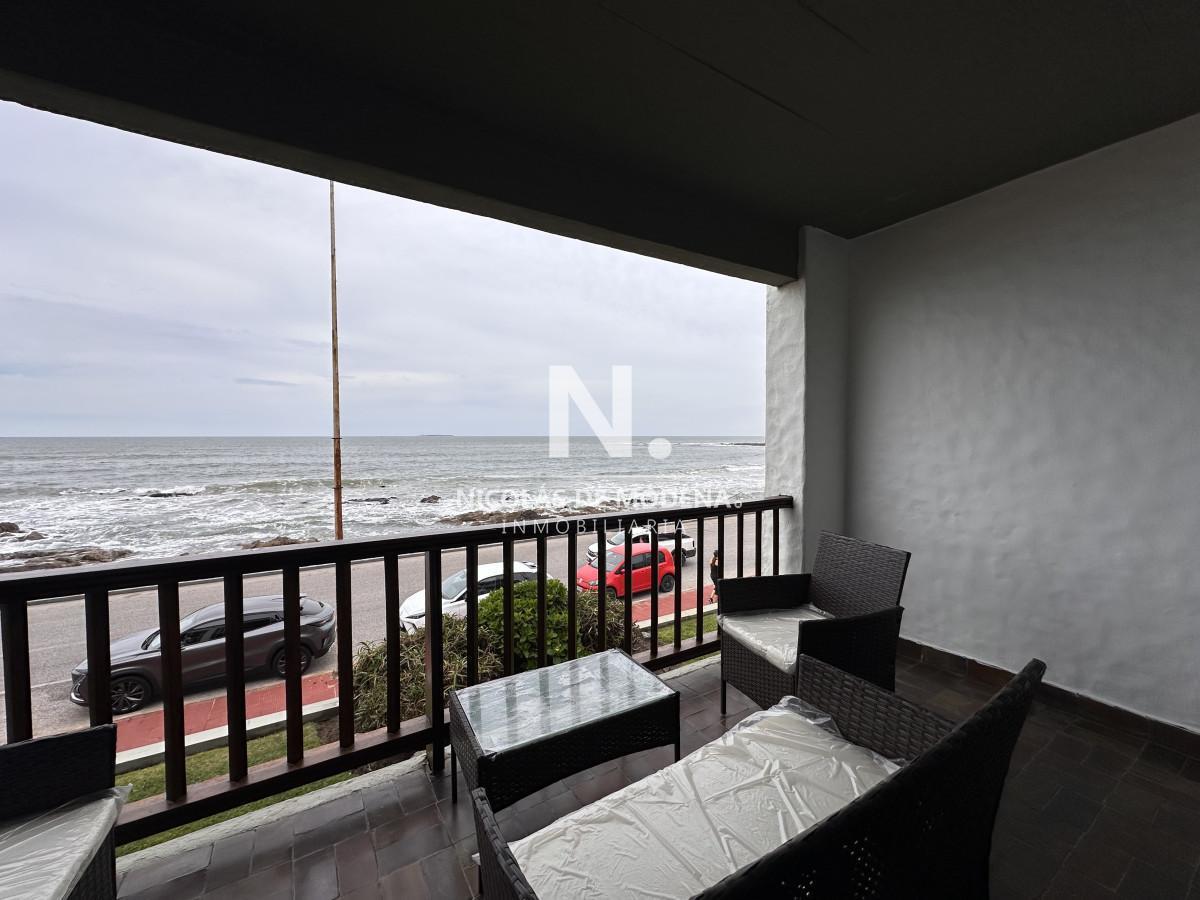 Foto de En venta apartamento de 2 dormitorios en Peninsula, Punta del Este, imagen 4