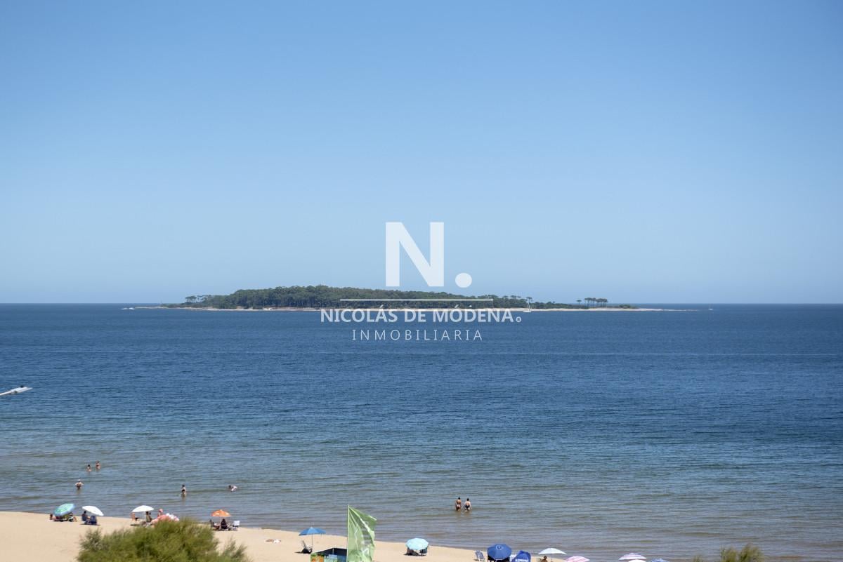 Foto de Vende hermoso Penthouse en Playa Mansa con azotea propia en Punta del, imagen 3