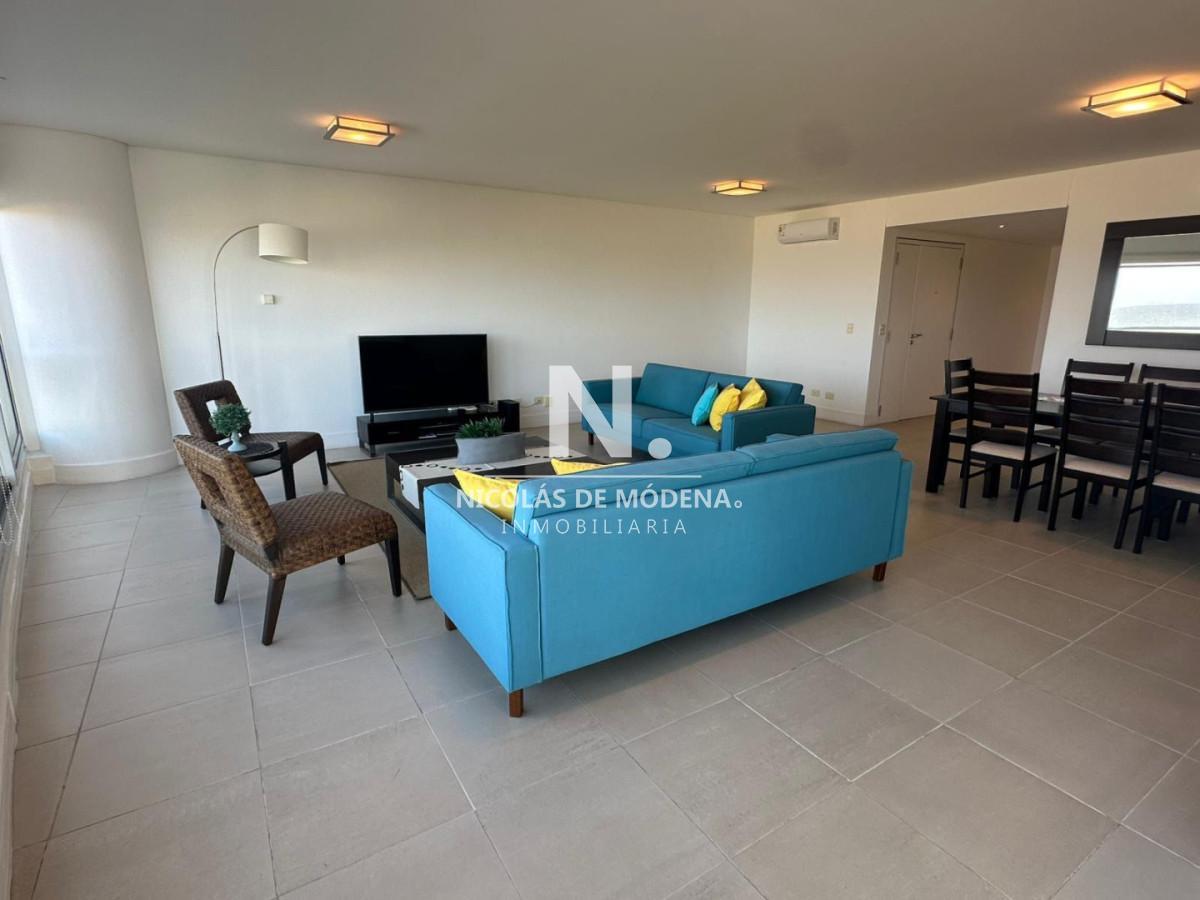 Foto de Apartamento de 3 y dependencia en torre de categoria, imagen 3