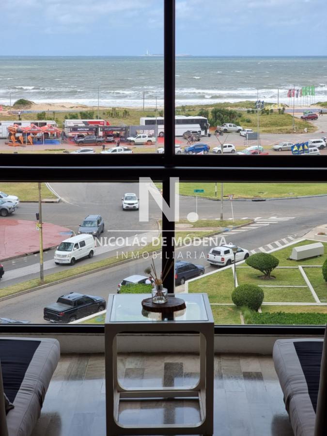 En alquiler apartamento de 3 dormitorios en Brava, Punta del Este, en agradable entorno